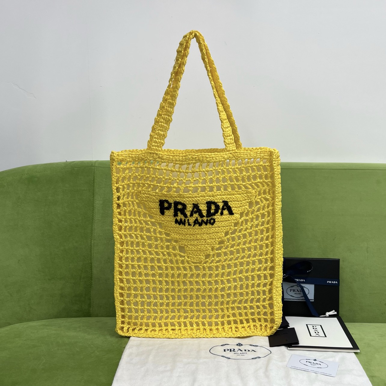 Prada_1BG393